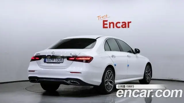 Mercedes-Benz E-Class 2020 — Фото 2/20