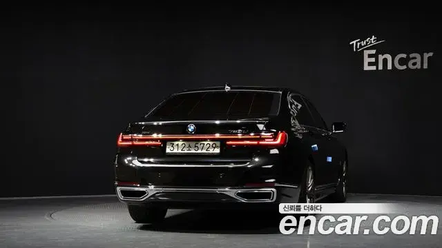 BMW 7 Series 2019 — ფოტო 16/20