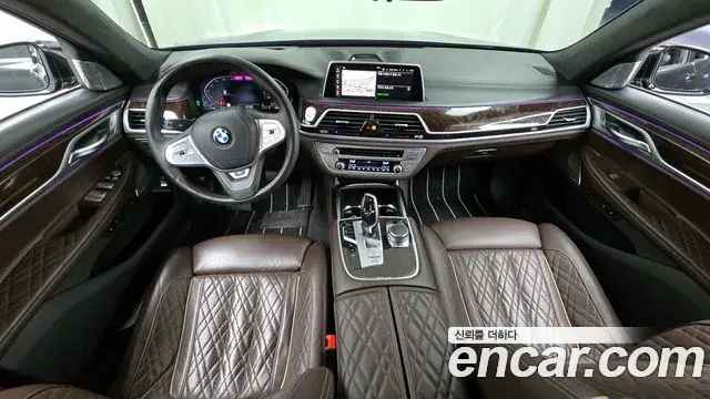 BMW 7 Series 2019 — ფოტო 12/20