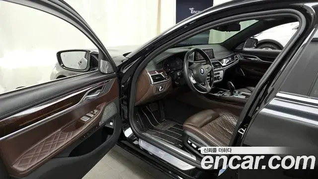 BMW 7 Series 2019 — ფოტო 3/20