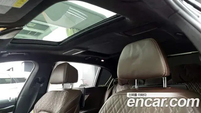 BMW 7 Series 2019 — ფოტო 13/20