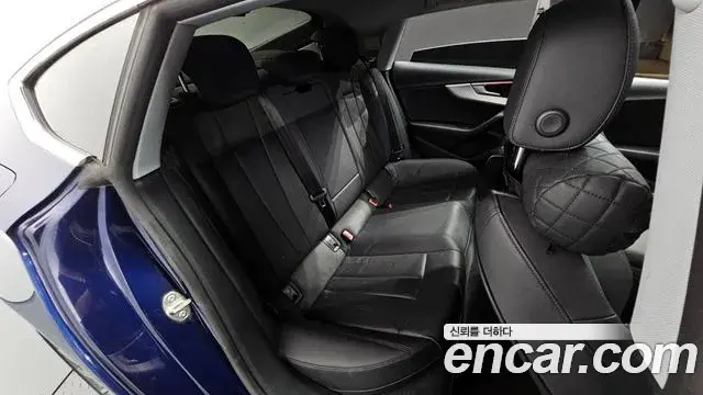 Audi A5 2022 — Photo 10/20