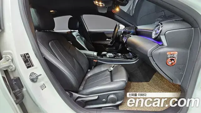 Mercedes-Benz A-Class 2021 — Фото 10/20