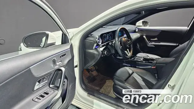 Mercedes-Benz A-Class 2021 — Фото 11/20
