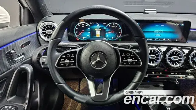 Mercedes-Benz A-Class 2021 — Фото 13/20