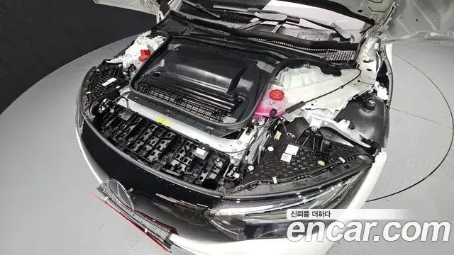 Mercedes-Benz EQE 2023 — Photo 6/20