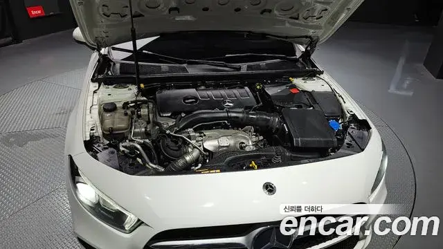 Mercedes-Benz A-Class 2021 — Şəkil 10/20