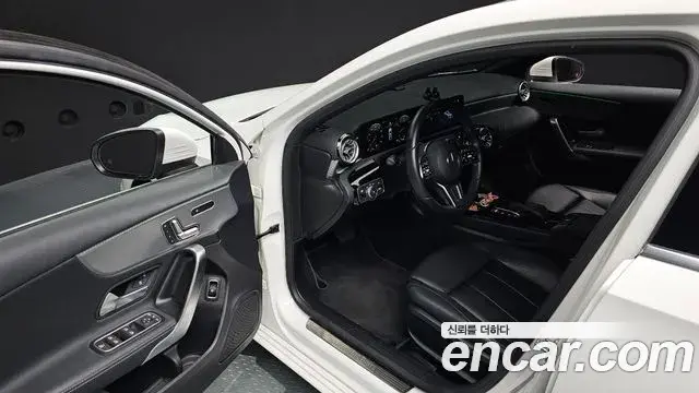 Mercedes-Benz A-Class 2021 — Şəkil 11/20