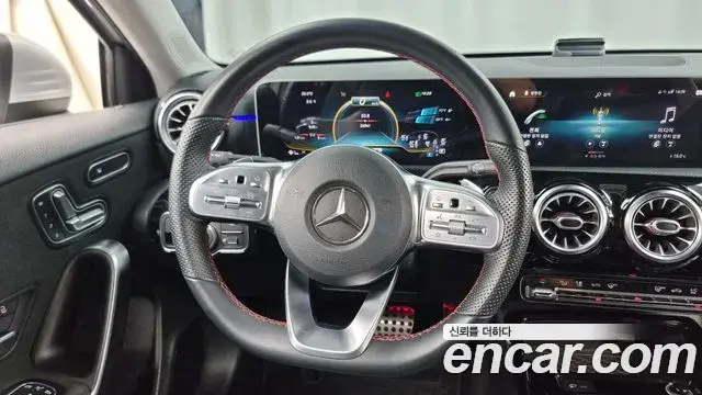 Mercedes-Benz A-Class 2020 — ფოტო 13/20