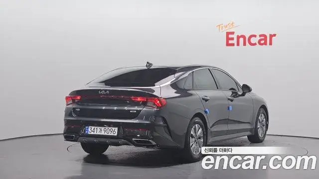 Kia K5 2023 — Şəkil 1/20