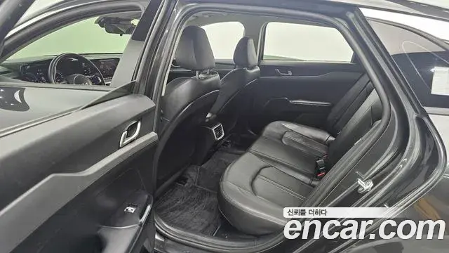 Kia K5 2023 — Şəkil 2/20