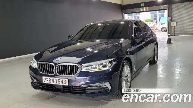 BMW 5 Series 2018 — ფოტო 6/19