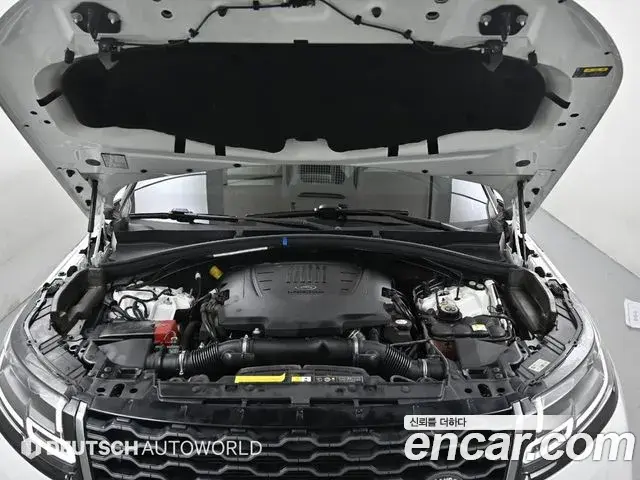 Land Rover Range Rover Velar 2020 — Photo 9/20
