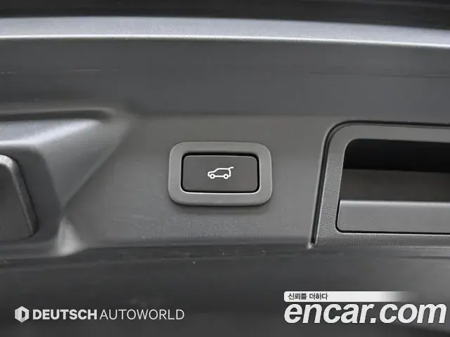 Land Rover Range Rover Velar 2020 — Photo 2/20