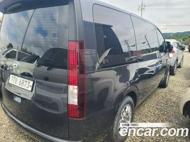 Hyundai Staria 2021 — Photo 12/15