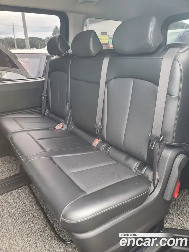 Hyundai Staria 2021 — Photo 5/15
