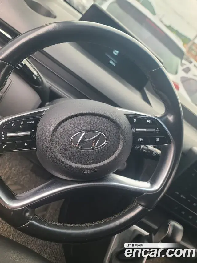 Hyundai Staria 2021 — Photo 2/15