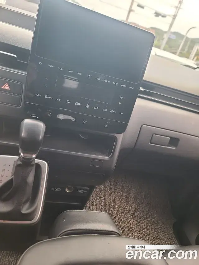 Hyundai Staria 2021 — Photo 11/15