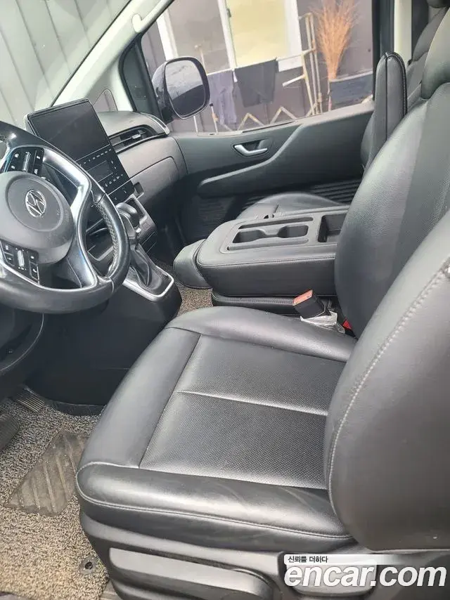 Hyundai Staria 2021 — Photo 14/15
