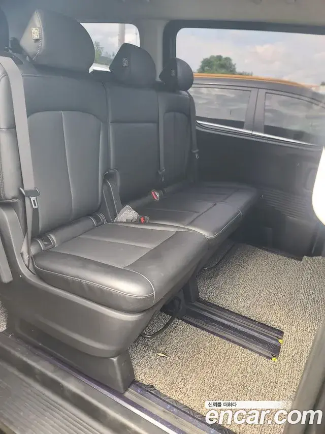 Hyundai Staria 2021 — Photo 4/15