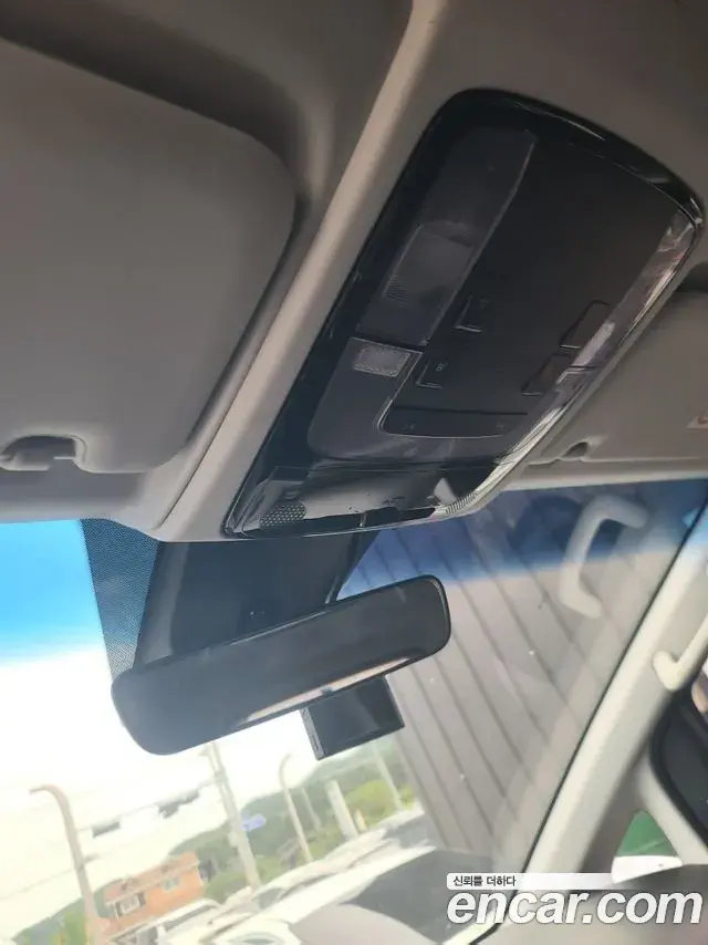 Hyundai Staria 2021 — Photo 15/15