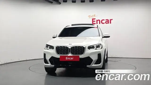 BMW X4 2023 — ფოტო 13/20