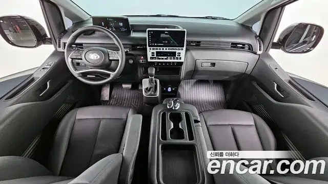Hyundai Staria 2025 — Фото 7/20