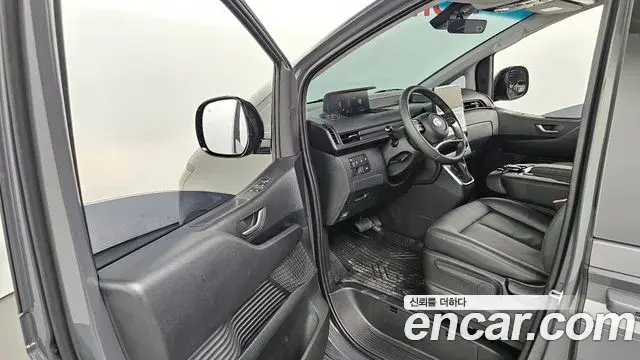 Hyundai Staria 2025 — Фото 10/20