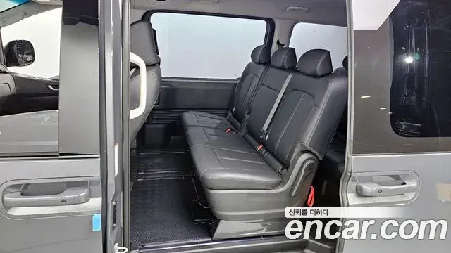 Hyundai Staria 2025 — Фото 11/20