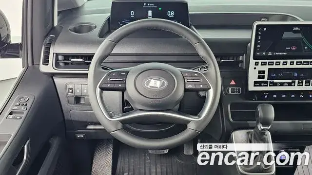 Hyundai Staria 2025 — Фото 15/20