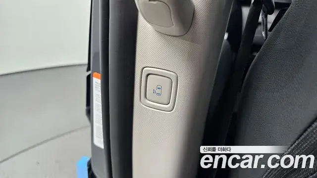 Hyundai Staria 2025 — Фото 19/20