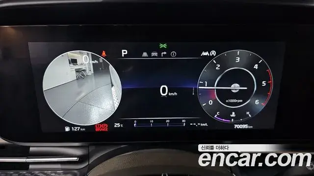 Kia Carnival 2021 — Фото 8/20