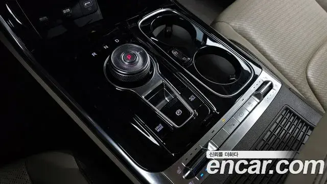 Kia Carnival 2021 — Фото 9/20