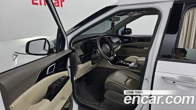 Kia Carnival 2021 — Фото 11/20