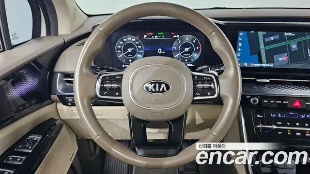 Kia Carnival 2021 — Фото 13/20