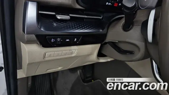 Kia Carnival 2021 — Фото 16/20