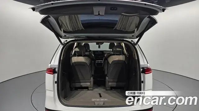 Kia Carnival 2021 — Фото 20/20
