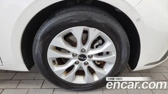 Kia K8 2021 — Şəkil 9/20