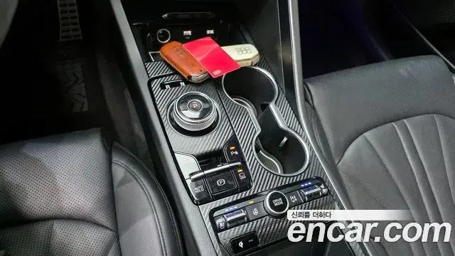 Kia K5 2020 — ფოტო 16/20