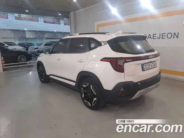 Kia Seltos 2022 — Photo 1/20