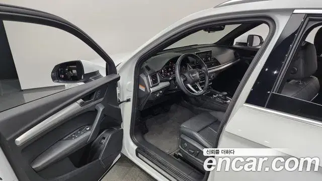 Audi Q5 2020 — ფოტო 11/20