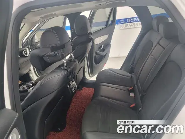 Mercedes-Benz GLC-Class 2019 — Photo 5/19