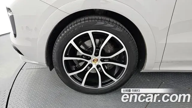 Porsche Cayenne 2021 — Şəkil 12/20
