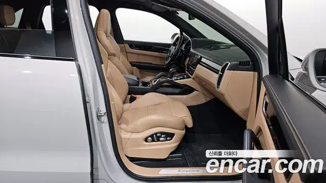 Porsche Cayenne 2021 — Şəkil 13/20