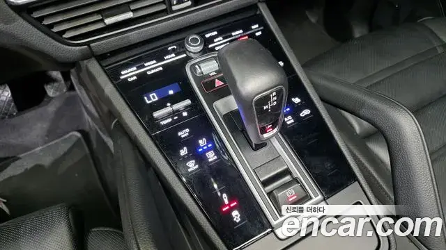 Porsche Cayenne 2023 — Фото 9/20
