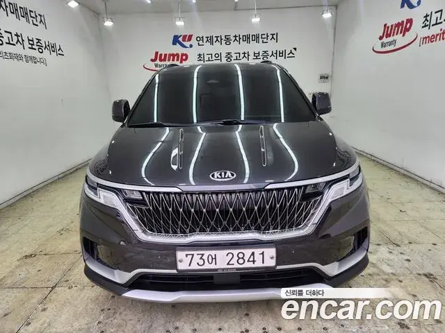 Kia Carnival 2021 — Фото 1/20