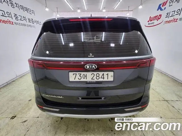 Kia Carnival 2021 — Фото 4/20