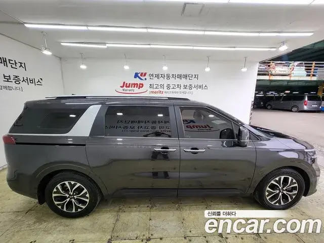 Kia Carnival 2021 — Фото 6/20