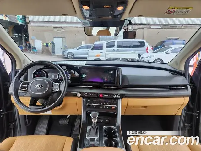Kia Carnival 2021 — Фото 11/20