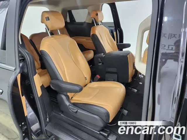 Kia Carnival 2021 — Фото 15/20